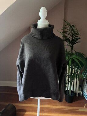 Dark brown thick knit turtleneck sweater long sleeve